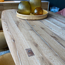 Lade das Bild in den Galerie-Viewer, Basket BC 07 Tisch Janua