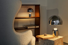 Lade das Bild in den Galerie-Viewer, Bell Tischleuchte von Tom Dixon