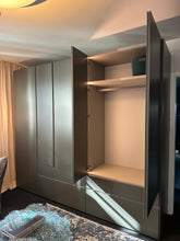 Lade das Bild in den Galerie-Viewer, Kleiderschrank Caccaro