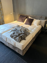 Lade das Bild in den Galerie-Viewer, Schramm Bett Gala