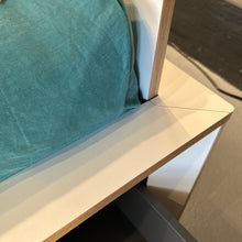 Lade das Bild in den Galerie-Viewer, Bett Spaze von Müller