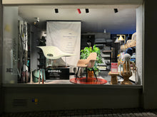 Lade das Bild in den Galerie-Viewer, La Chaise Eames Special Collection 2023