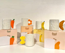 Lade das Bild in den Galerie-Viewer, Fluid Market Tassen