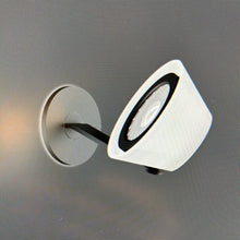 Lade das Bild in den Galerie-Viewer, LEI occhio Lesewandleuchte Sonderpreis