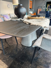 Lade das Bild in den Galerie-Viewer, Esstisch Temno