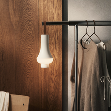 Lade das Bild in den Galerie-Viewer, Tomoshi Akkuleuchte Louis Poulsen