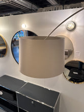 Lade das Bild in den Galerie-Viewer, Twiggy Bogenleuchte