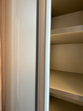 Lade das Bild in den Galerie-Viewer, Kleiderschrank Caccaro