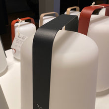 Lade das Bild in den Galerie-Viewer, Balad Akkuleuchte Höhe 38cm Fermob