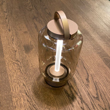 Lade das Bild in den Galerie-Viewer, QU Akkuleuchte IP44