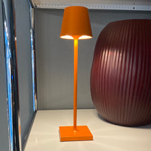 Lade das Bild in den Galerie-Viewer, Tischleuchte Poldina Micro mit Akku Aktionspreis