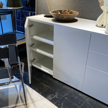 Lade das Bild in den Galerie-Viewer, Sideboard just cube Light von Interlübke