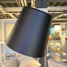 Lade das Bild in den Galerie-Viewer, Stehleuchte FEZ von Baltensweiler