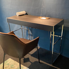 Lade das Bild in den Galerie-Viewer, Sekretär/ Homeoffice Magic Desk von Yomei