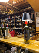 Lade das Bild in den Galerie-Viewer, Akkuleuchte Top 2.0 RGB Flaschenleuchte