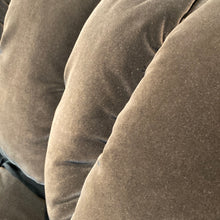 Lade das Bild in den Galerie-Viewer, Stuhl Blue Velvet von edra