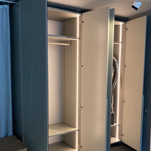 Lade das Bild in den Galerie-Viewer, Intaro Kleiderschrank Interlübke