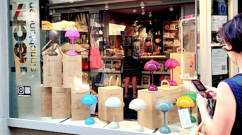 Flowerpot - der Designklassiker von &Tradition Tischlampe Design von Verner Panton