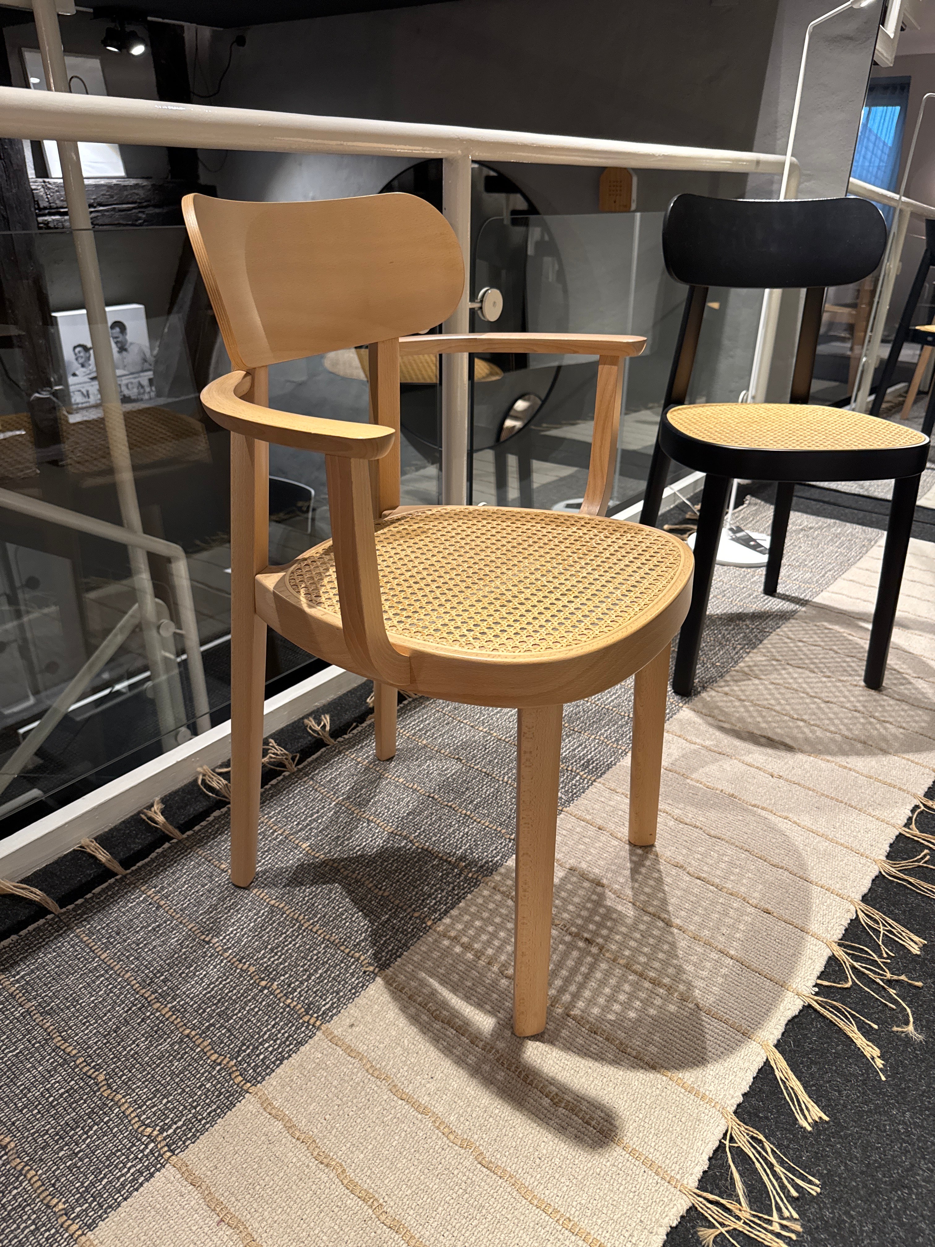 Armlehnstuhl 118F Thonet