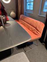 Lade das Bild in den Galerie-Viewer, LEYA Sitzbank freifrau
