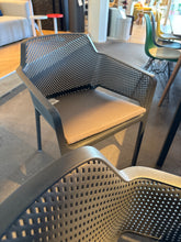 Lade das Bild in den Galerie-Viewer, Net Armchair Gartenstuhl inkl Sitzkissen NARDI
