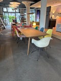 Tisch In Between