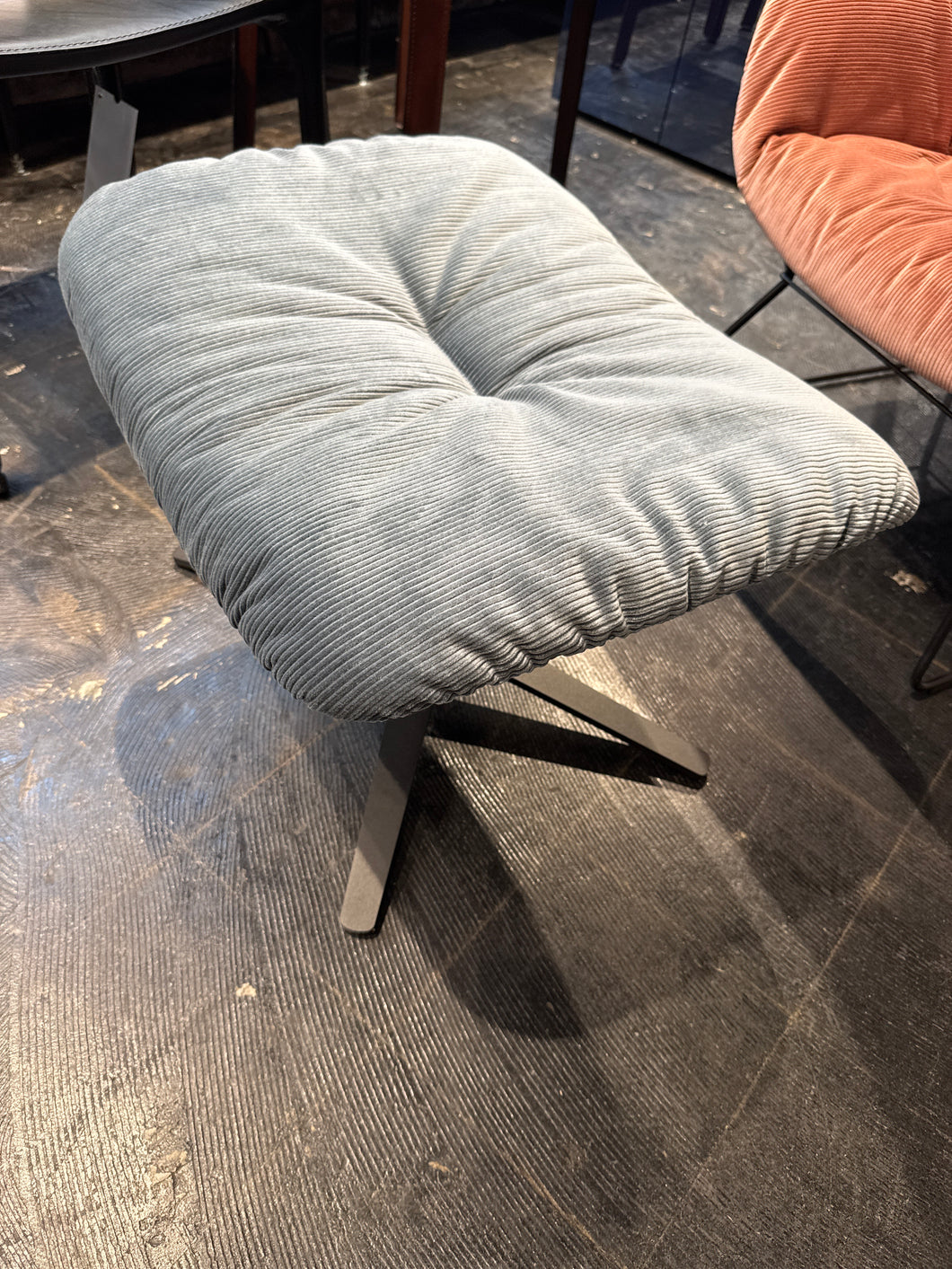 Leya Ottoman / Hocker