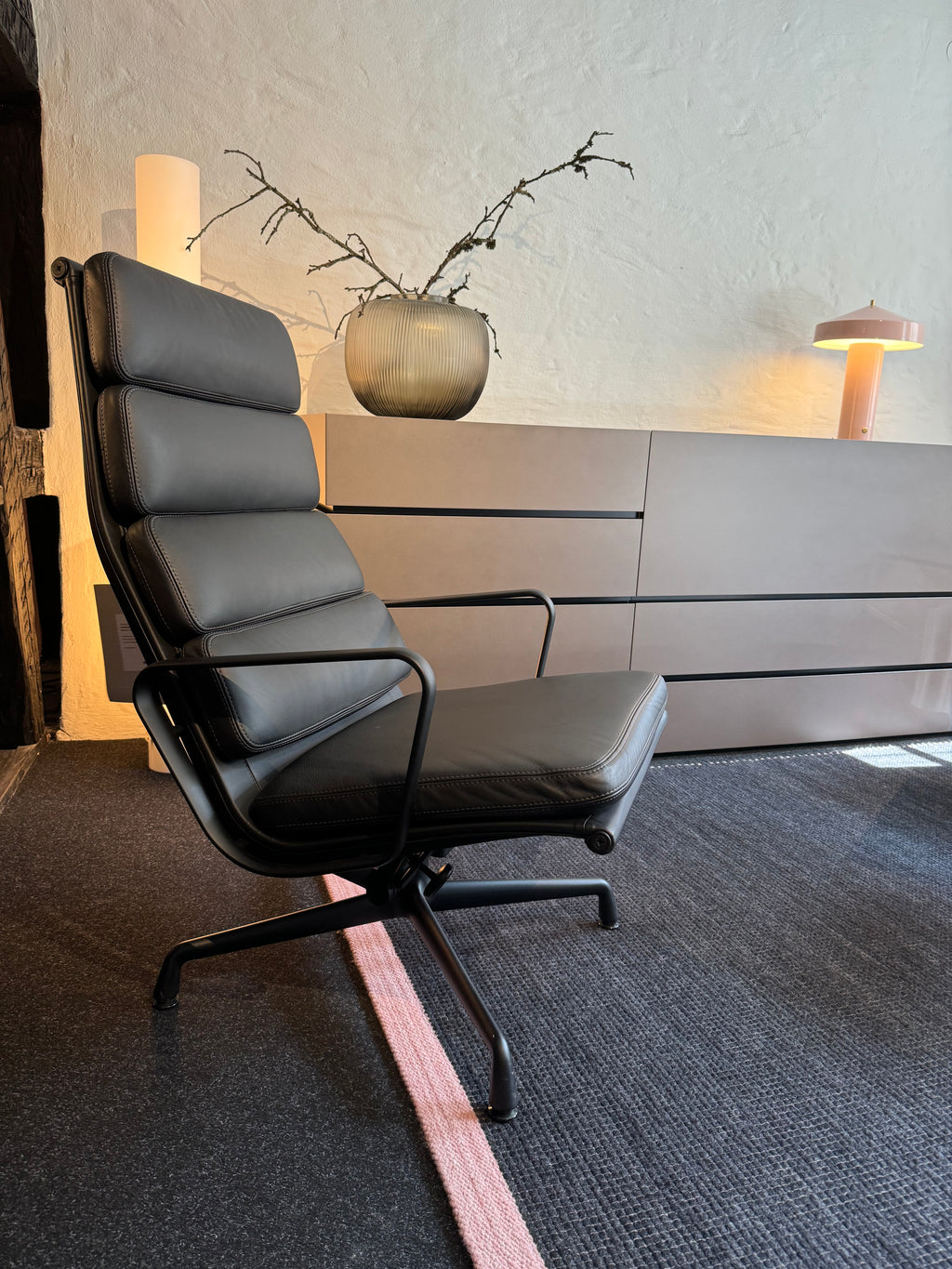 Sessel Soft Pad Chair EA 222
