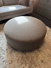 Lade das Bild in den Galerie-Viewer, Hocker /Pouf ELI
