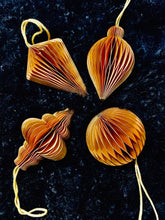 Lade das Bild in den Galerie-Viewer, Weihnachts - Papieranhänger - 4er Set - Deko
