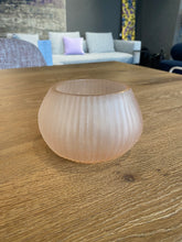 Lade das Bild in den Galerie-Viewer, Guaxs Nagaa Tealight

