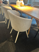 Lade das Bild in den Galerie-Viewer, Mikado Arm Chair vitra
