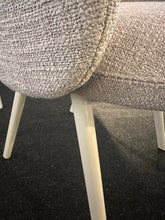 Lade das Bild in den Galerie-Viewer, Mikado Arm Chair vitra
