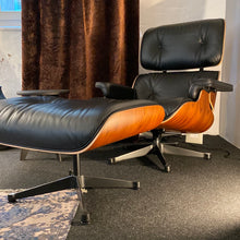 Lade das Bild in den Galerie-Viewer, Eames Lounge Chair mit Ottomane von vitra
