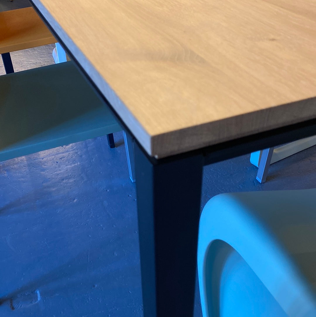 Tisch S600 von Janua
