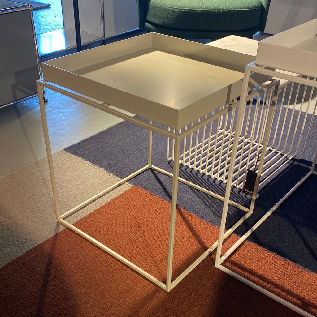TRAY Table von HAY