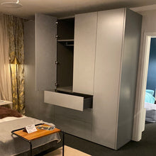 Lade das Bild in den Galerie-Viewer, Kleiderschrank Cabin von Schönbuch

