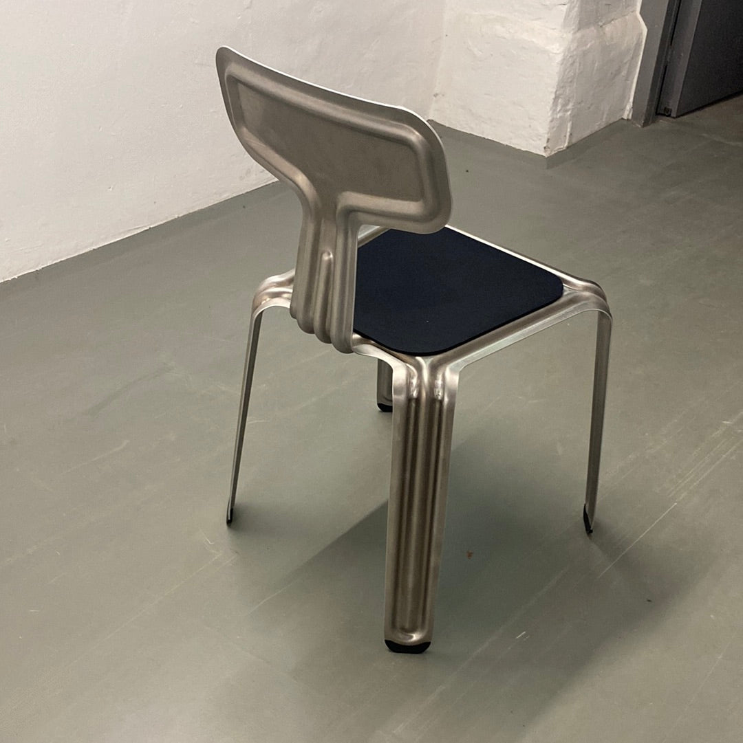 Stuhl Pressed Chair von Moomann Limited Edition