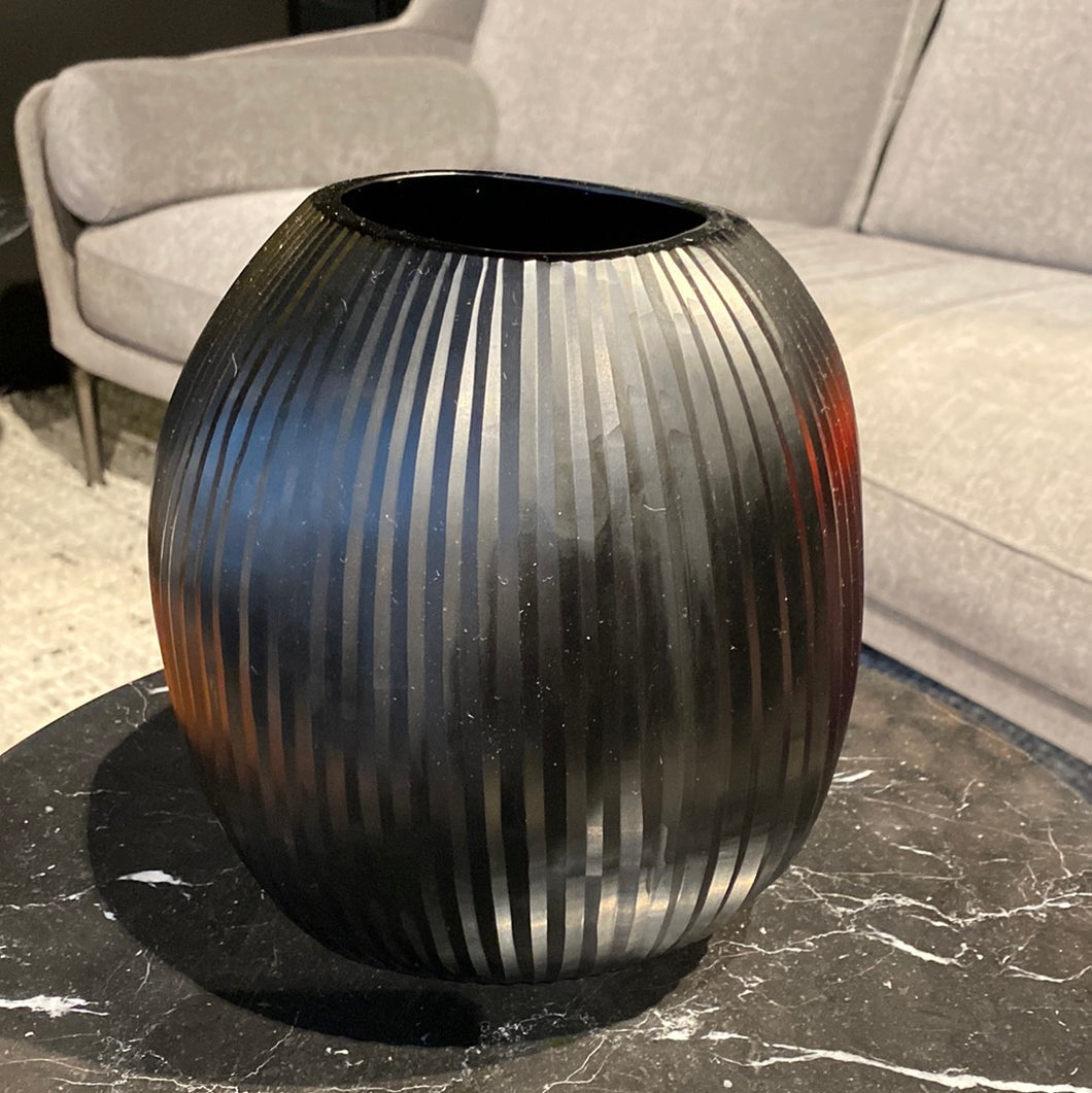 Guaxs Vase „Nagaa“ M - schwarz