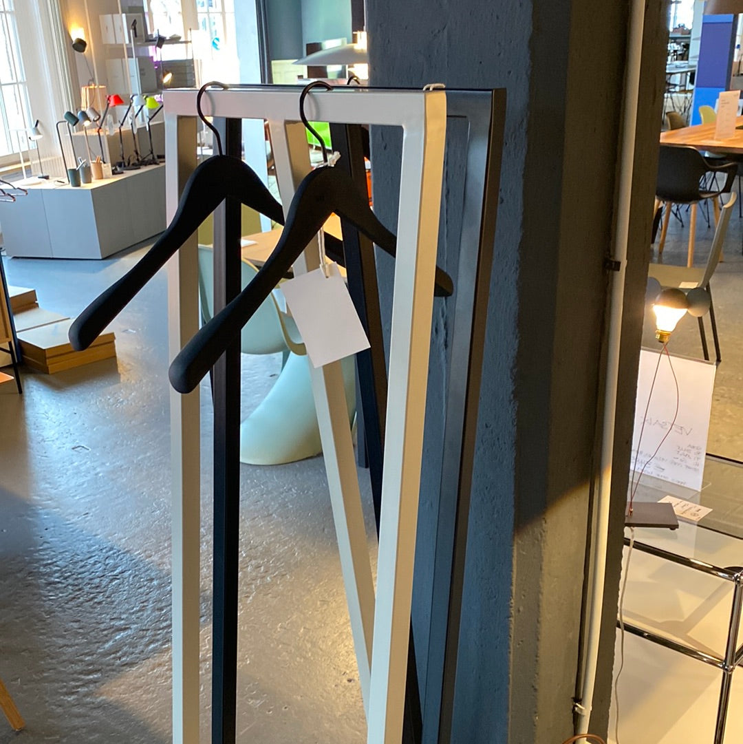 Hay Garderobe Loop Stand