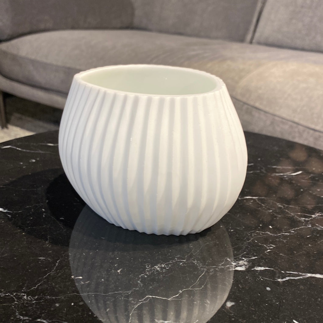 Guaxs Vase „Nagaa“ Tealight opal Weiß